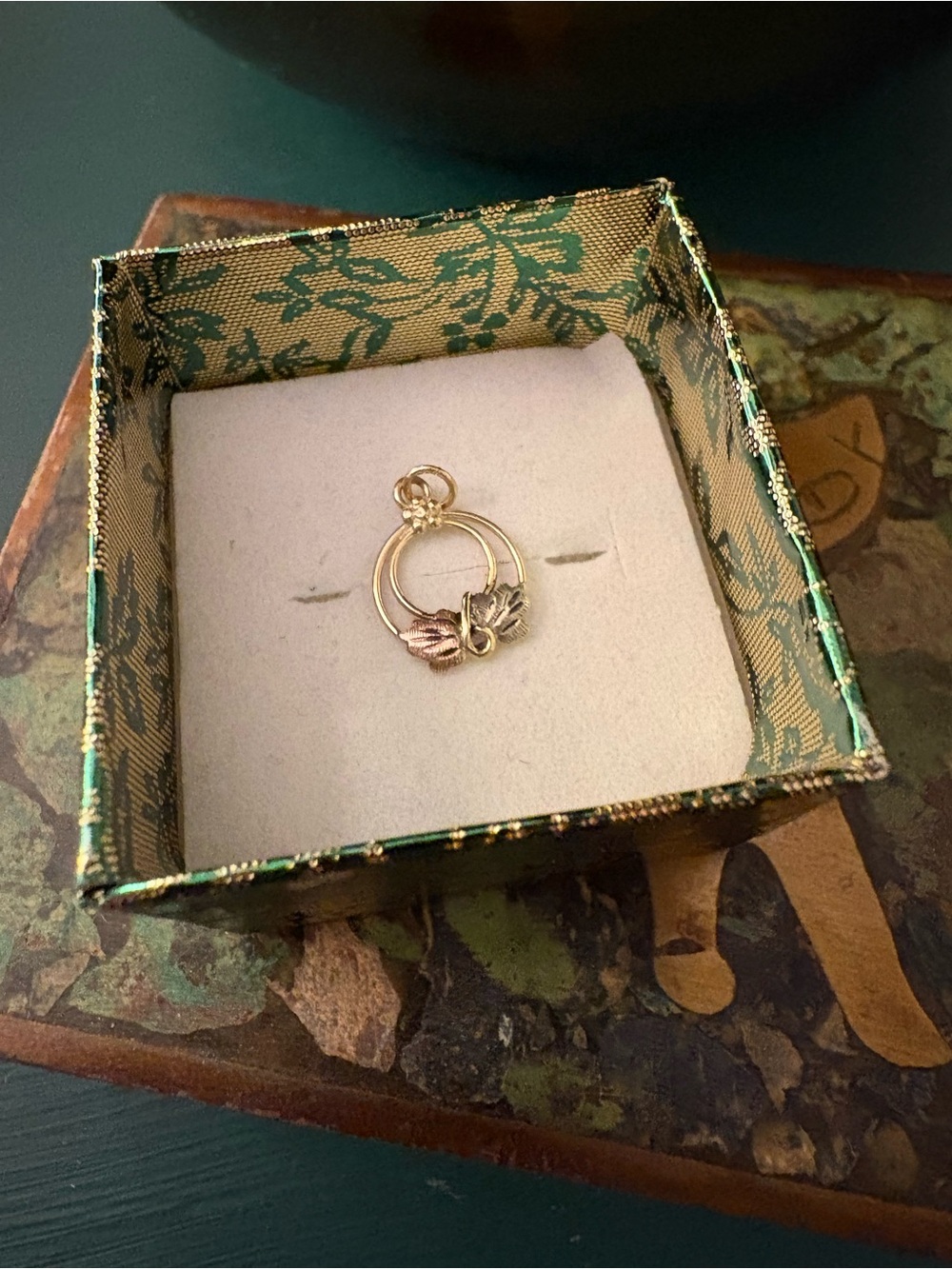Black Hills 10k Gold Floral Double-Hoop Pendant Necklace Charm